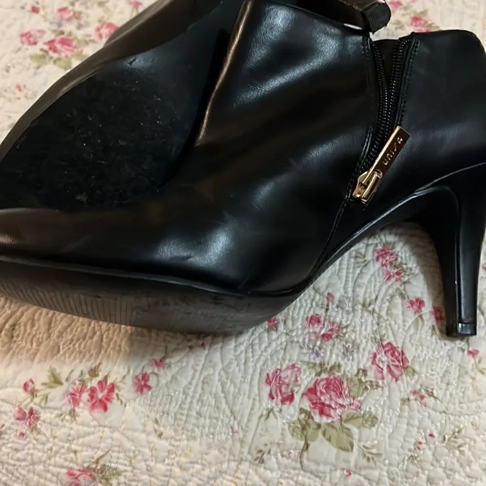 Black boots   - Picture 3 of 3